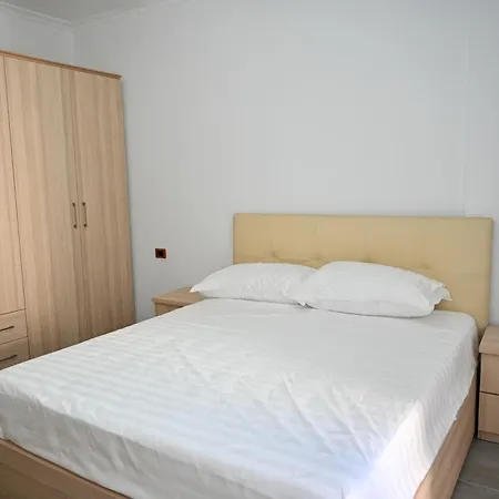 Elite Apartment *